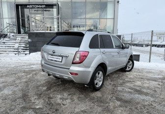 Подержанный автомобиль Lifan X60 2012 года (5 фото)