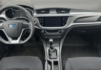 Подержанный автомобиль Geely Emgrand 7 2019 года (10 фото)