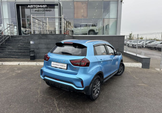 Подержанный автомобиль LIVAN X3Pro 2023 года (5 фото)