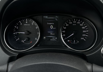 Подержанный автомобиль Nissan Qashqai 2017 года (9 фото)