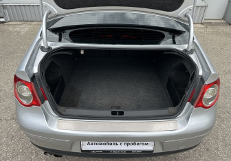 Подержанный автомобиль Volkswagen Passat Sedan 2008 года (13 фото)