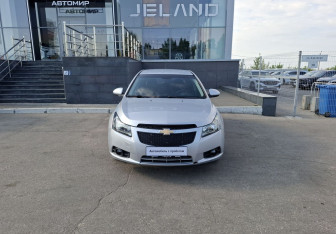Подержанный автомобиль Chevrolet Cruze Hatchback 2012 года (2 фото)