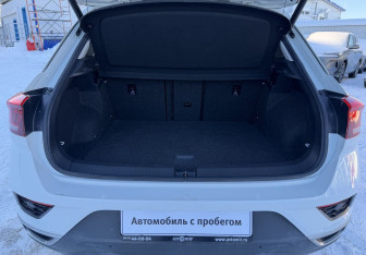 Подержанный автомобиль Volkswagen T-Roc 2019 года (15 фото)