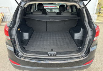 Подержанный автомобиль Hyundai ix35 2012 года (15 фото)