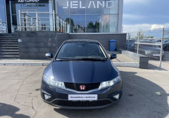 Подержанный автомобиль Honda Civic Hatchback 2008 года (2 фото)