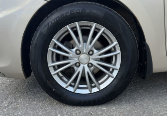 Подержанный автомобиль Hyundai Solaris Sedan 2011 года (14 фото)