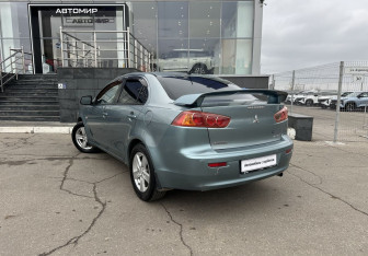 Подержанный автомобиль Mitsubishi Lancer Sedan 2008 года (7 фото)