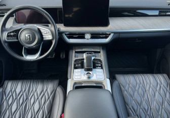 Подержанный автомобиль Tank 500 2023 года (10 фото)