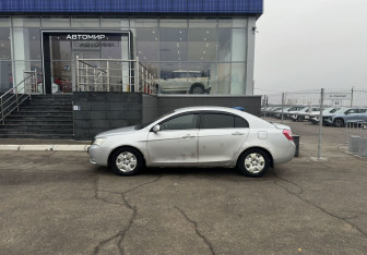 Подержанный автомобиль Geely Emgrand EC7 Sedan 2013 года (8 фото)