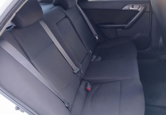 Подержанный автомобиль Kia Cerato Sedan 2011 года (12 фото)