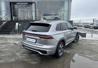 Подержанный автомобиль Geely Monjaro 2024 года (5 фото)