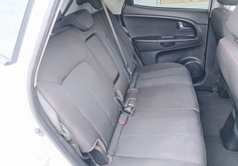 Подержанный автомобиль Kia Venga 2015 года (12 фото)