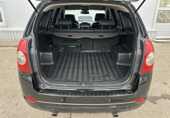 Подержанный автомобиль Chevrolet Captiva 2007 года (15 фото)