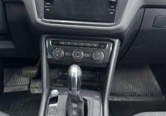 Подержанный автомобиль Volkswagen Tiguan 2017 года (11 фото)