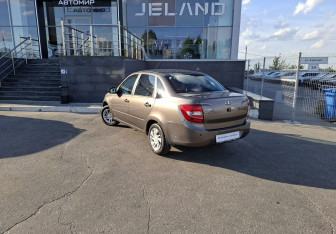 Подержанный автомобиль LADA (ВАЗ) Granta Sedan 2018 года (7 фото)