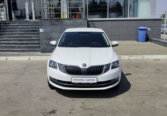 Подержанный автомобиль Skoda Octavia Liftback 2020 года (2 фото)
