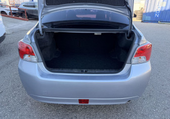 Подержанный автомобиль Subaru Impreza Sedan 2012 года (13 фото)