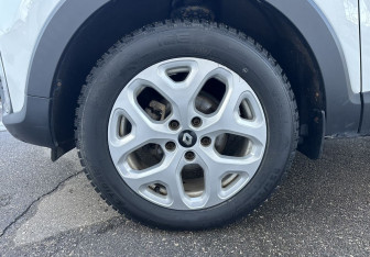 Подержанный автомобиль Renault Kaptur 2016 года (14 фото)