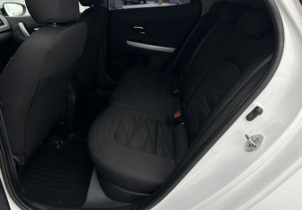 Подержанный автомобиль Kia Ceed Hatchback 2017 года (12 фото)