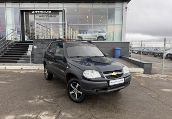 Подержанный автомобиль Chevrolet Niva 2013 года (3 фото)