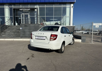 Подержанный автомобиль LADA (ВАЗ) Granta Sedan 2019 года (5 фото)