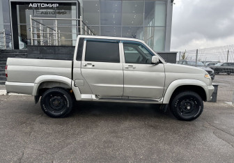Подержанный автомобиль УАЗ Pickup 2015 года (4 фото)