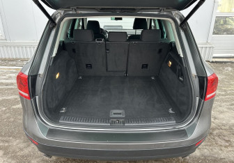 Подержанный автомобиль Volkswagen Touareg 2014 года (15 фото)