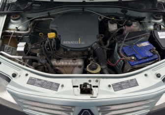 Подержанный автомобиль Renault Logan Sedan 2007 года (13 фото)