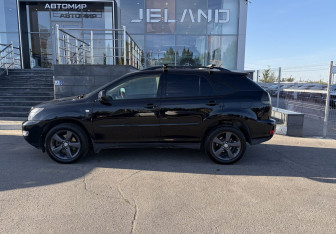 Подержанный автомобиль Lexus RX 2005 года (8 фото)