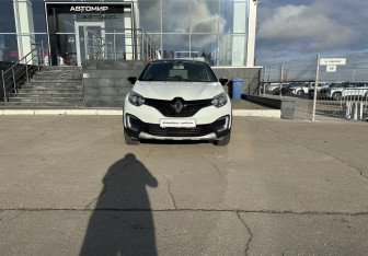 Подержанный автомобиль Renault Kaptur 2017 года (2 фото)