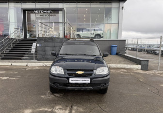 Подержанный автомобиль Chevrolet Niva 2013 года (2 фото)