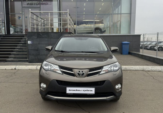 Подержанный автомобиль Toyota RAV4 2013 года (2 фото)