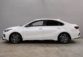Подержанный автомобиль Kia Cerato Sedan 2021 года (4 фото)
