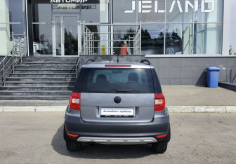 Подержанный автомобиль Skoda Yeti 2011 года (6 фото)