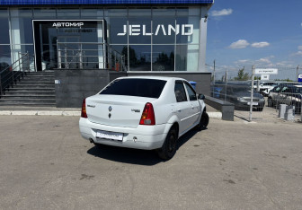 Подержанный автомобиль Renault Logan Sedan 2008 года (5 фото)