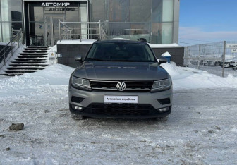 Подержанный автомобиль Volkswagen Tiguan 2020 года (2 фото)