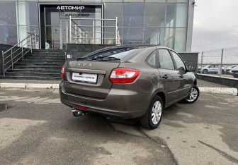 Подержанный автомобиль LADA (ВАЗ) Granta Hatchback 2018 года (5 фото)
