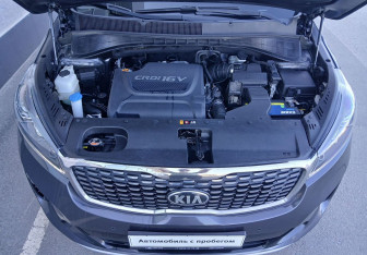 Подержанный автомобиль Kia Sorento 2018 года (13 фото)