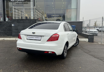 Подержанный автомобиль Geely Emgrand 7 2019 года (5 фото)
