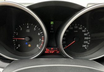 Подержанный автомобиль Mazda 3 Sedan 2011 года (9 фото)