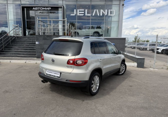 Подержанный автомобиль Volkswagen Tiguan 2011 года (5 фото)