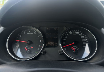 Подержанный автомобиль Nissan Qashqai 2013 года (9 фото)