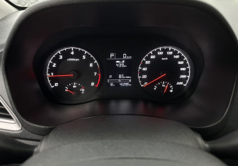 Подержанный автомобиль Hyundai Solaris Sedan 2022 года (9 фото)