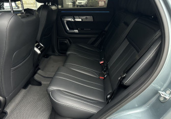 Подержанный автомобиль Jaecoo J7 2024 года (12 фото)