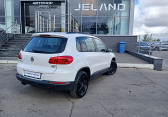 Подержанный автомобиль Volkswagen Tiguan 2012 года (5 фото)