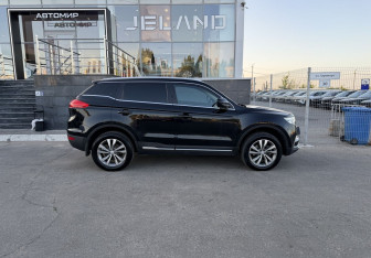 Подержанный автомобиль Geely Atlas 2019 года (4 фото)
