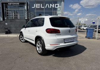 Подержанный автомобиль Volkswagen Tiguan 2015 года (7 фото)