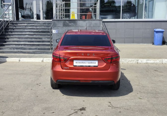 Подержанный автомобиль LADA (ВАЗ) Vesta Sedan 2018 года (6 фото)