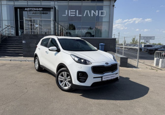 Подержанный автомобиль Kia Sportage 2017 года (3 фото)