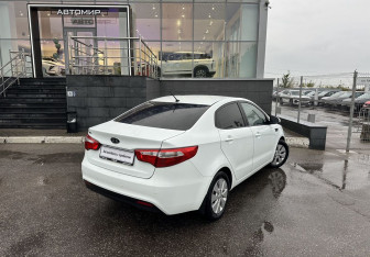 Подержанный автомобиль Kia Rio Sedan 2012 года (5 фото)